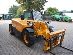 JCB 525-60