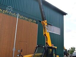 JCB 525-60