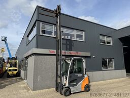 STILL RX70-18 triplo475 sideshift 9800uur 2014 FULL CAB. LPG