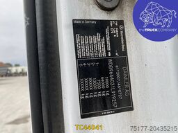 Mercedes-Benz Arocs 1943