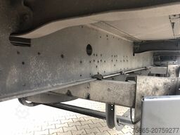 Schmitz Cargobull SCB S3B / Box Trailer / Loadlift 2000 kg / APK ...