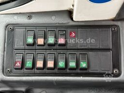 LIEBHERR L506C Schaufel/Palettengabel