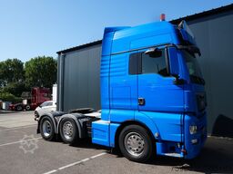 MAN TGX 26.460 6x2 tractor unit 674.600km
