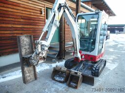 Takeuchi TB 216 mit POWERTILT