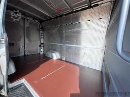 MERCEDES-BENZ Sprinter 316 CDI KA L2H2/ AC/ Navi/ 3 Sitze/ E5