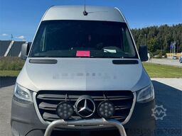 Mercedes-Benz Sprinter van. Approved until 05.2026.