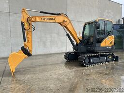 Hyundai R60 VS