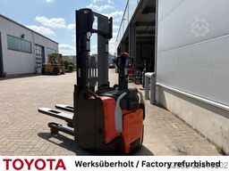 Toyota SPE 120 L / Akku überh.!