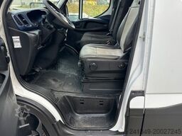IVECO 35C18V Daily Servicewagen Sortimo