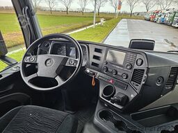 MERCEDES-BENZ ANTOS 1824 CARRIER TAILLIFT