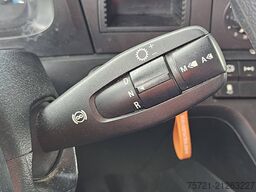 MERCEDES-BENZ ANTOS 1824 CARRIER TAILLIFT