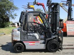 Nissan 3,2 Ton.-Triplex-FH 5,5m + Seitenschieber