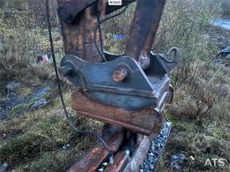 Hyundai Robex 210LC- 3H excavator w/ 5 buckets. Replaced t