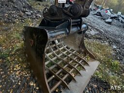 Komatsu PC240LC excavator. WATCH VIDEO.