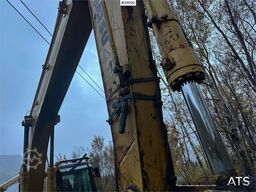 Komatsu PC240LC excavator. WATCH VIDEO.
