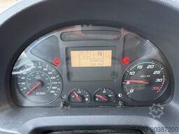 Iveco EuroCargo 80E22 Kran HMF 735 bis 15 Meter