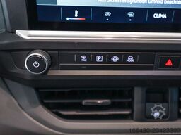 VW T7 Transporter Kastenwagen mit L-Trennwand AHK P