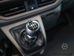 VW T7 Transporter Kastenwagen mit L-Trennwand AHK P