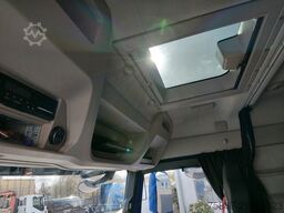 Iveco X-Way AS 28 X 58 YPS ON Hyva Titan 20-57