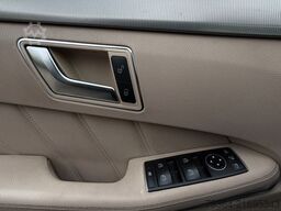 MERCEDES-BENZ E 300 BlueTEC HYBRID Navi Leder PDC LED EURO 5