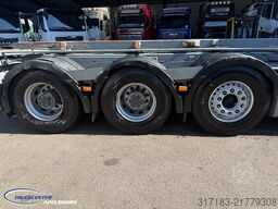 Volvo FMX 500 8x4 Naafreductie, Dynamic steering