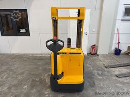 Jungheinrich EJC 214 Z / 835 Std.