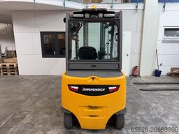 Jungheinrich EFG 425 SP / AKKU 92 % / 3292 Std.