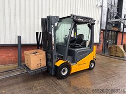 Jungheinrich EFG 425 / AKKU 2022 / Container Version