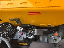 JCB 525-60