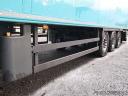 Schmitz Cargobull SKO 24 FP60 Carrier Vector 1550 Liftachse
