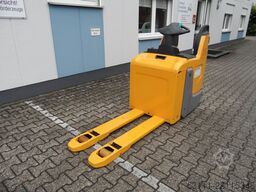 Jungheinrich ERE 120 - feste Plattform - TOP-Batterie
