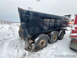 Maur triple-axle trailer