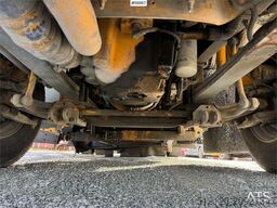 Volvo FM9 4x2 sweeper truck w/ Beam sweeper S7000 superc