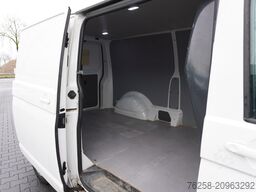 Volkswagen Transporter 2.0 TDI - EURO 6 - Airco - Navi - C...