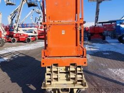 JLG 2032ES