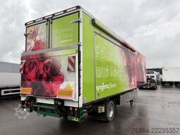  K.M.A HOLLAND KM02 KG, VERKAUFSKOFFER MIT KüCHE,  RECHTS TERRASSE AUSKLAPPBAR, SHOWTRAILER