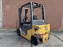 Caterpillar 2EPC5000