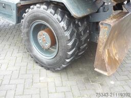 Hyundai Robex 160W-9A  Wheel Excavator with bucket