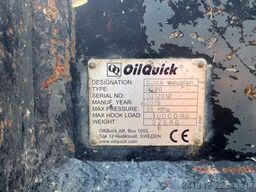 VOLVO ECR235 Oilquick 3x Schaufeln