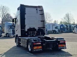 Volvo FH 13.500 Globetrotter XL 4x2 - Low deck - I Sa...
