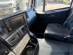 IVECO 500 8x4 Kipper Bordmatik