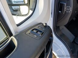 Peugeot Boxer Kastenwagen 335 L3H2 BlueHDi 140 AT BT