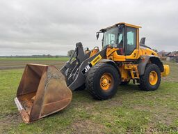 Volvo L 90 H (On Transport)