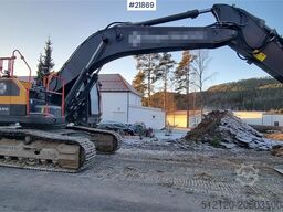 Volvo EC300el excavator w/ Toothed bucket, Sanding bucke