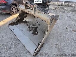 Volvo ECR235 EL excavator w/ digging bucket, sanding buc