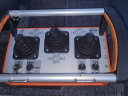 Mercedes-Benz 1318 AK Kipper Kran 4X4 deutsches Fahrze