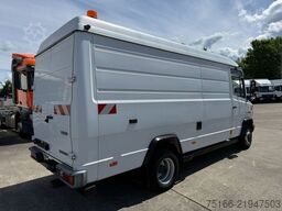 MERCEDES-BENZ VARIO 613 D Kasten 4 m Hochdach*KRAN