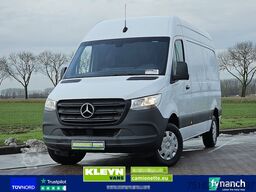 MERCEDES-BENZ SPRINTER 317 L2H2 3.5T-Trekhaak!