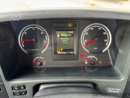 SCANIA P370 6x2