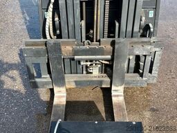 DOOSAN BR16R-7 Elektro Frontstapler mit Ladegerät